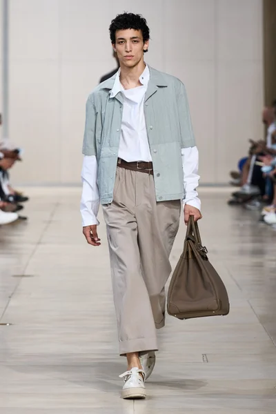 Look 34